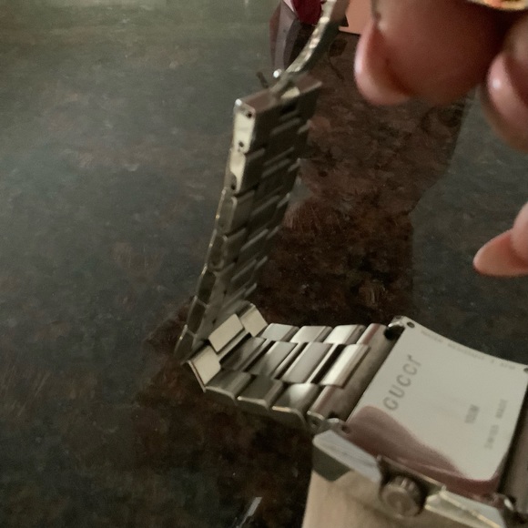 Gucci Watch - Picture 4 of 4